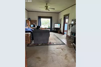 83354 N Pacific Hwy, Creswell, OR 97426 - Photo 7