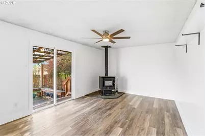 1020 SE Fir Grove Loop, Hillsboro, OR 97123 - Photo 7