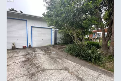 1601 Rhododendron Dr #572, Florence, OR 97439 - Photo 21