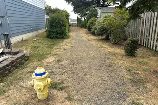 1601 Rhododendron Dr, Florence, OR 97439 - Photo 27