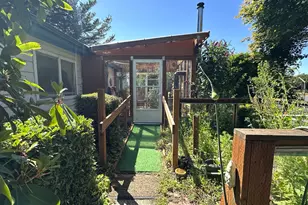 1601 Rhododendron Dr, Florence, OR 97439 - Photo 3