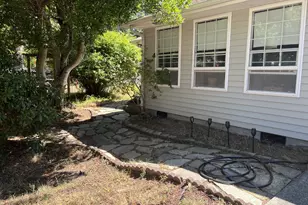 2286 N 22nd Ct, Florence, OR 97439 - Photo 3