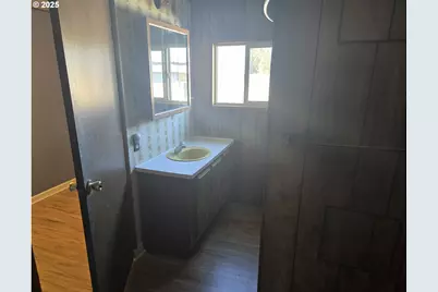 100120 Highway 97, Chemult, OR 97731 - Photo 15