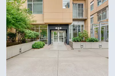 701 Columbia St, Vancouver, WA 98660 - Photo 1