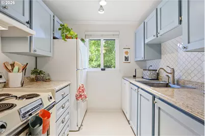12638 NW Barnes Rd #5, Portland, OR 97229 - Photo 11