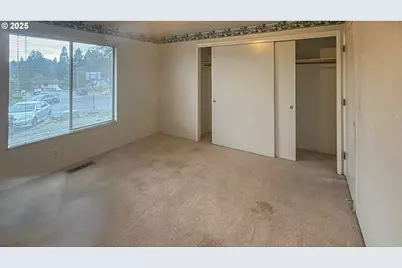 1023 NE Primrose Pl, Grants Pass, OR 97526 - Photo 9