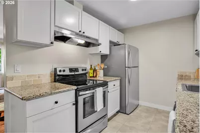 13295 SW Oakwood St, Beaverton, OR 97005 - Photo 11