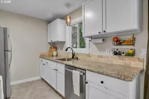 13295 SW Oakwood St, Beaverton, OR 97005 - Photo 13