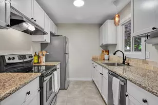 13295 SW Oakwood St, Beaverton, OR 97005 - Photo 11