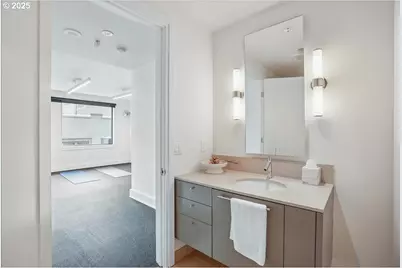 311 NW 12th Ave #704, Portland, OR 97209 - Photo 31
