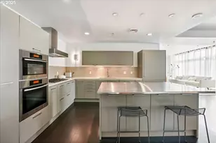 311 NW 12th Ave, Portland, OR 97209 - Photo 19