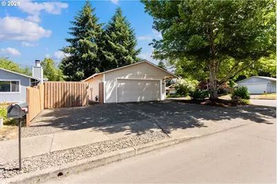 8315 SW La Mancha Ct, Portland, OR 97224 - Photo 3