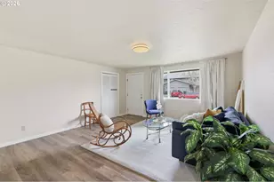 266 40th St, Springfield, OR 97478 - Photo 7