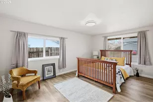 266 40th St, Springfield, OR 97478 - Photo 23