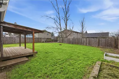 266 40th St, Springfield, OR 97478 - Photo 33