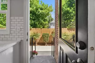 2555 NW Savier St, Portland, OR 97210 - Photo 27