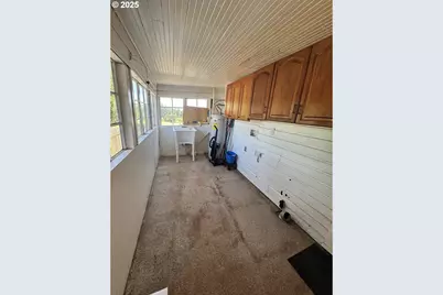 35092 Pittsburg Rd, Saint Helens, OR 97051 - Photo 13