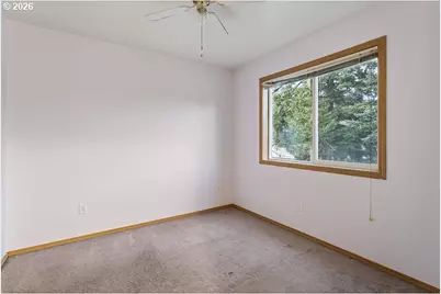 2330 SE Lee Ln, Portland, OR 97233 - Photo 9
