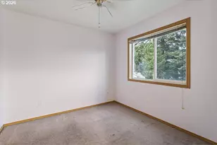 2330 SE Lee Ln, Portland, OR 97233 - Photo 9