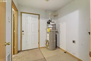 2330 SE Lee Ln, Portland, OR 97233 - Photo 19