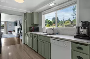 1858 5th St, Astoria, OR 97103 - Photo 19