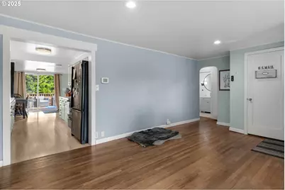 1858 5th St, Astoria, OR 97103 - Photo 11