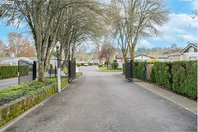 1401 Ellendale #9, Dallas, OR 97338 - Photo 3