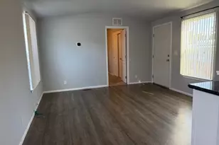 16901 SE Division St, Portland, OR 97236 - Photo 5