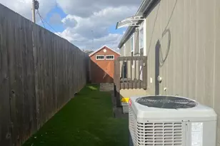 16901 SE Division St, Portland, OR 97236 - Photo 13