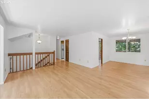 18915 SW Rock Ct, Beaverton, OR 97003 - Photo 9