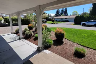 1625 Monterey Ln, Eugene, OR 97401 - Photo 5