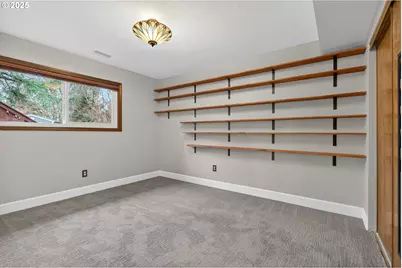 1944 NE Brogden Ct, Hillsboro, OR 97124 - Photo 33