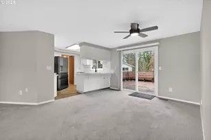 1944 NE Brogden Ct, Hillsboro, OR 97124 - Photo 9