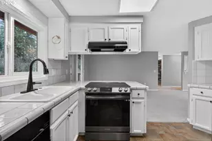 1944 NE Brogden Ct, Hillsboro, OR 97124 - Photo 13