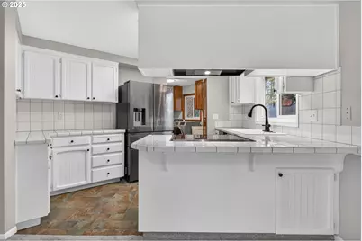 1944 NE Brogden Ct, Hillsboro, OR 97124 - Photo 11