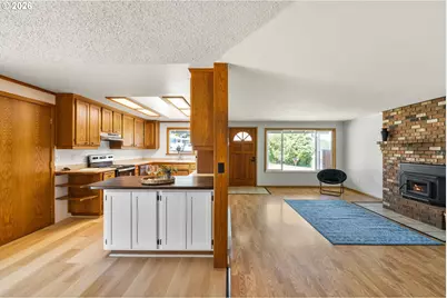 2449 Oak St, North Bend, OR 97459 - Photo 9