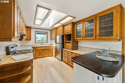 2449 Oak St, North Bend, OR 97459 - Photo 3