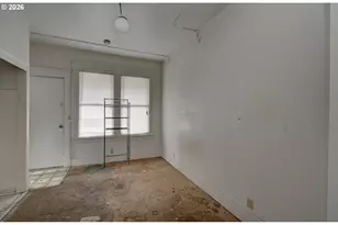 1012 W 12th St, Vancouver, WA 98660 - Photo 5