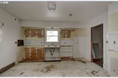 1012 W 12th St, Vancouver, WA 98660 - Photo 13