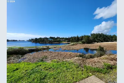 654 Madrona Ave, Port Orford, OR 97465 - Photo 5
