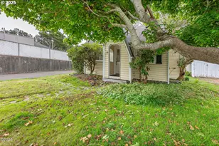 1540 NW 20th St, Lincoln City, OR 97367 - Photo 29