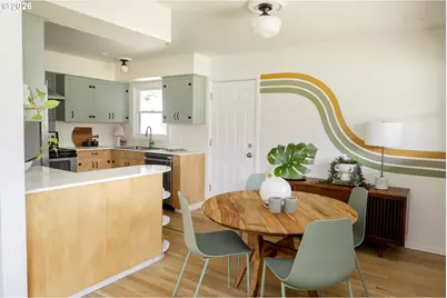 12105 NE Stanton St, Portland, OR 97220 - Photo 3