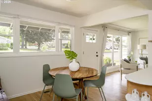 12105 NE Stanton St, Portland, OR 97220 - Photo 9