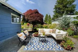 12105 NE Stanton St, Portland, OR 97220 - Photo 27