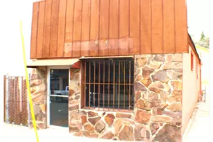 226 NW 2nd Ave, Myrtle Creek, OR 97457 - Photo 1