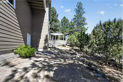 1573 NW City View Dr, Bend, OR 97703 - Photo 33