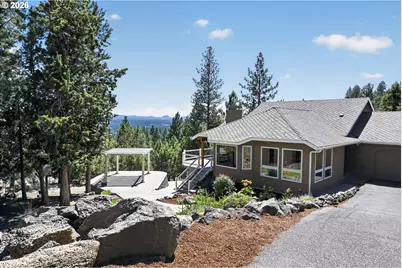 1573 NW City View Dr, Bend, OR 97703 - Photo 1