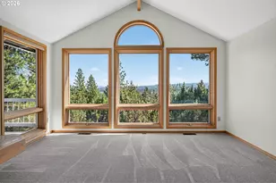 1573 NW City View Dr, Bend, OR 97703 - Photo 9
