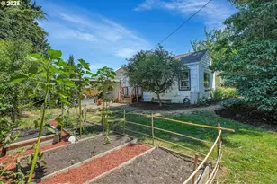 8913 N Seneca St, Portland, OR 97203 - Photo 35