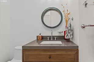 525 SE Marion St, Portland, OR 97202 - Photo 29